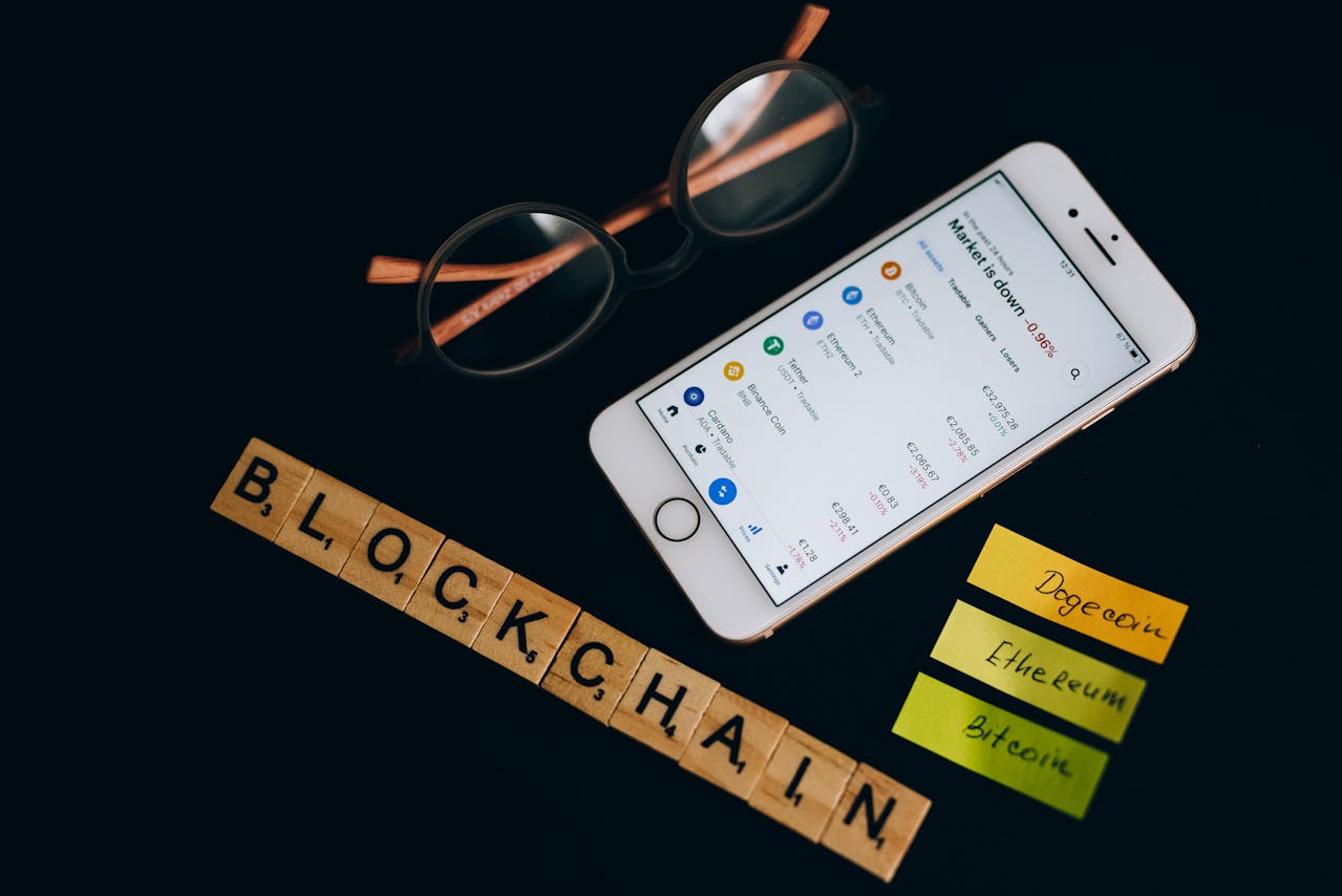 5 Ways Blockchain Technology Is Revolutionizing Industries