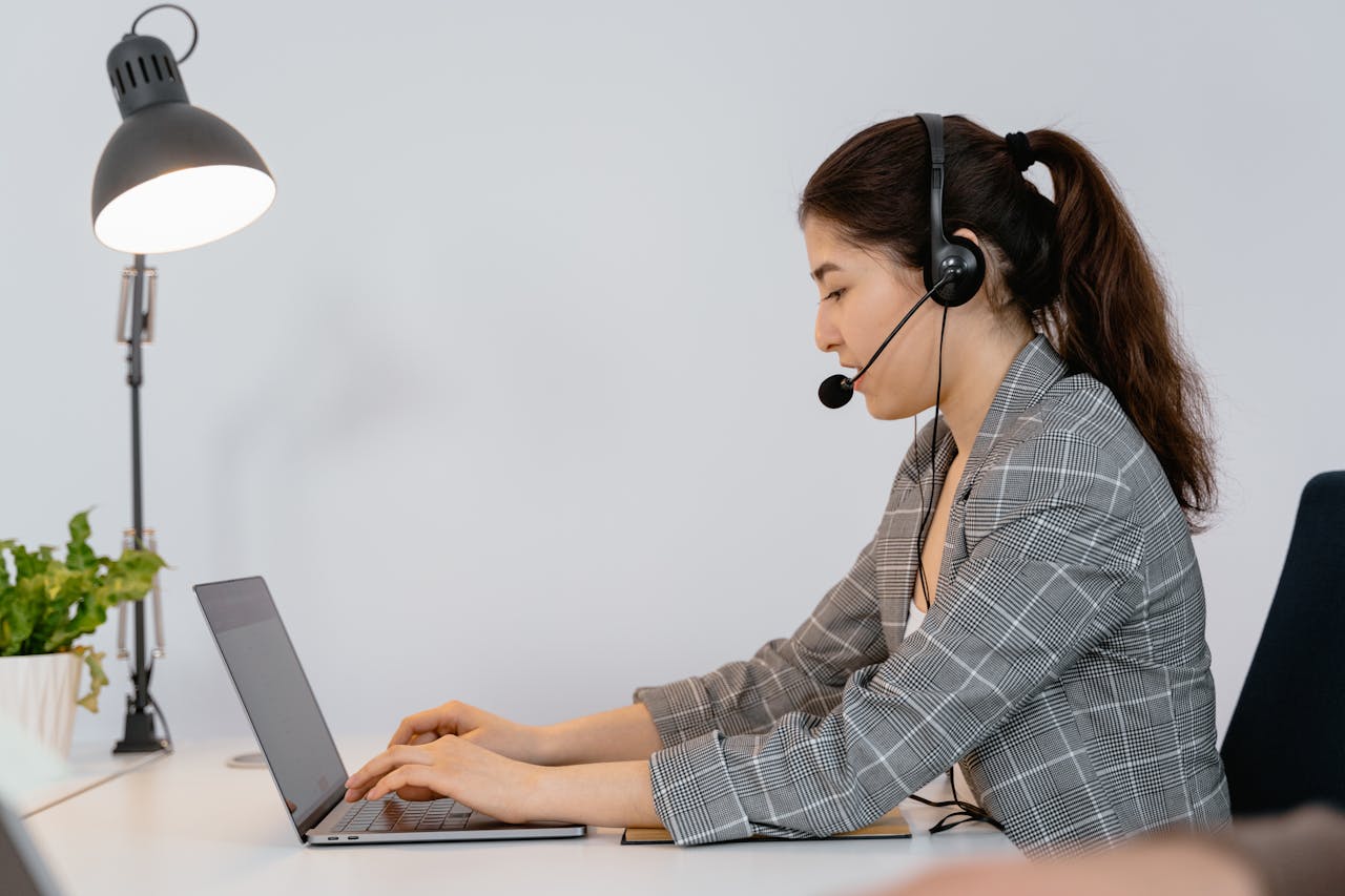 The Best Virtual Assistant Jobs for Making Money Online
